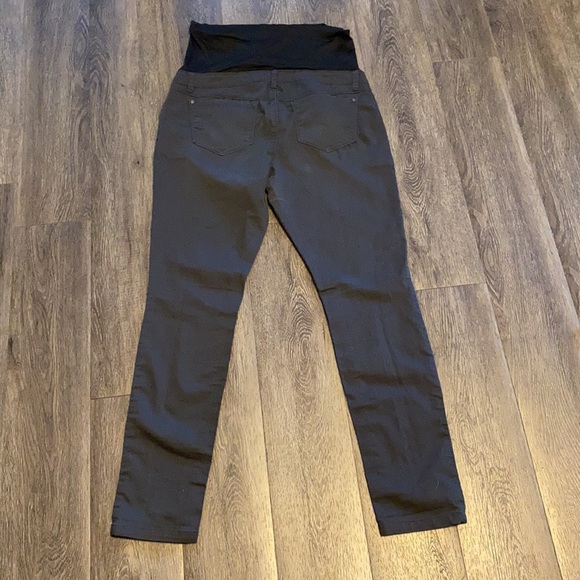 Grey Maternity Pants from Thyme - Picture 3 of 3